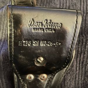 Vintage Don Hume H738, SH NO. 26–5”Holster;black basketweave leather;open bottom